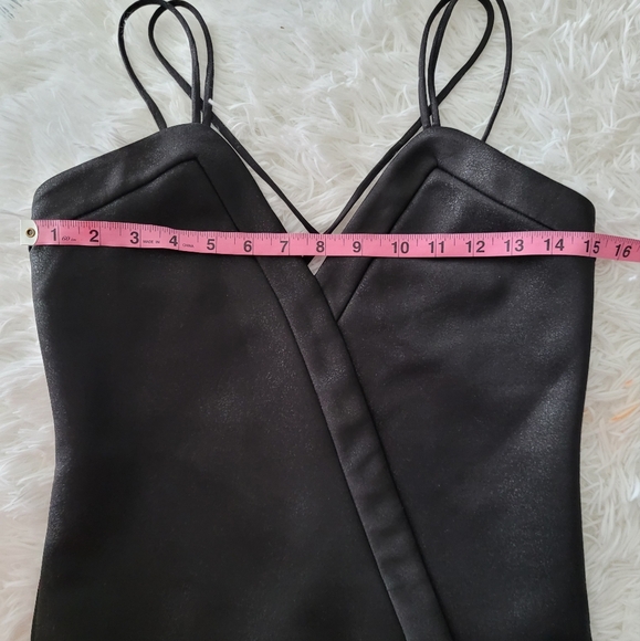 Dynamite Bodysuit in size medium with snap closure - Picture 4 of 7